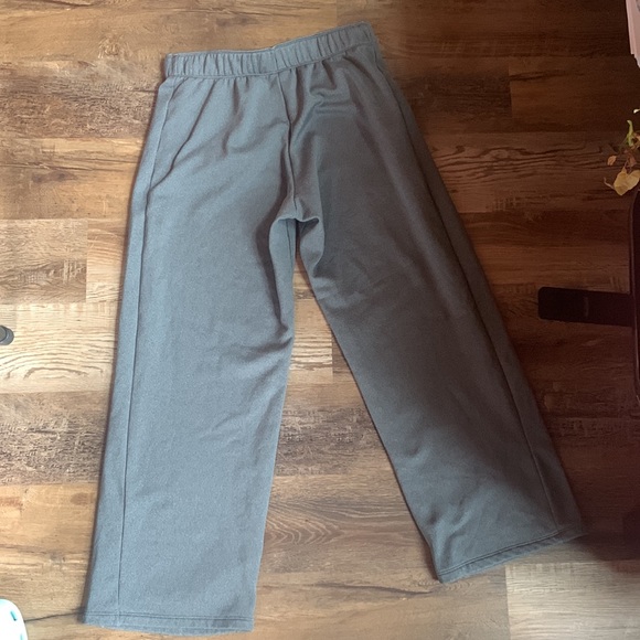 Gray Nike sweatpants - Picture 4 of 4